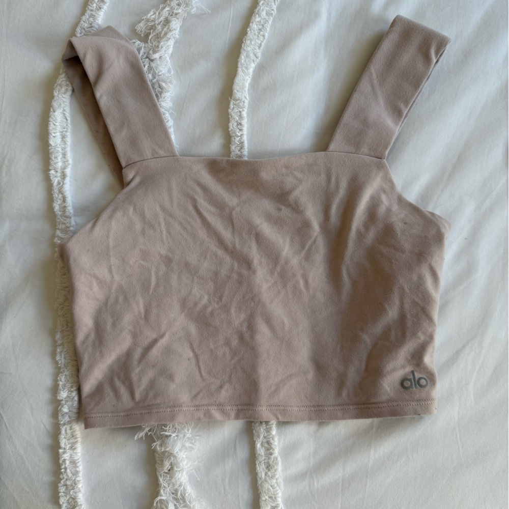 ALO Yoga Rose Crop Top